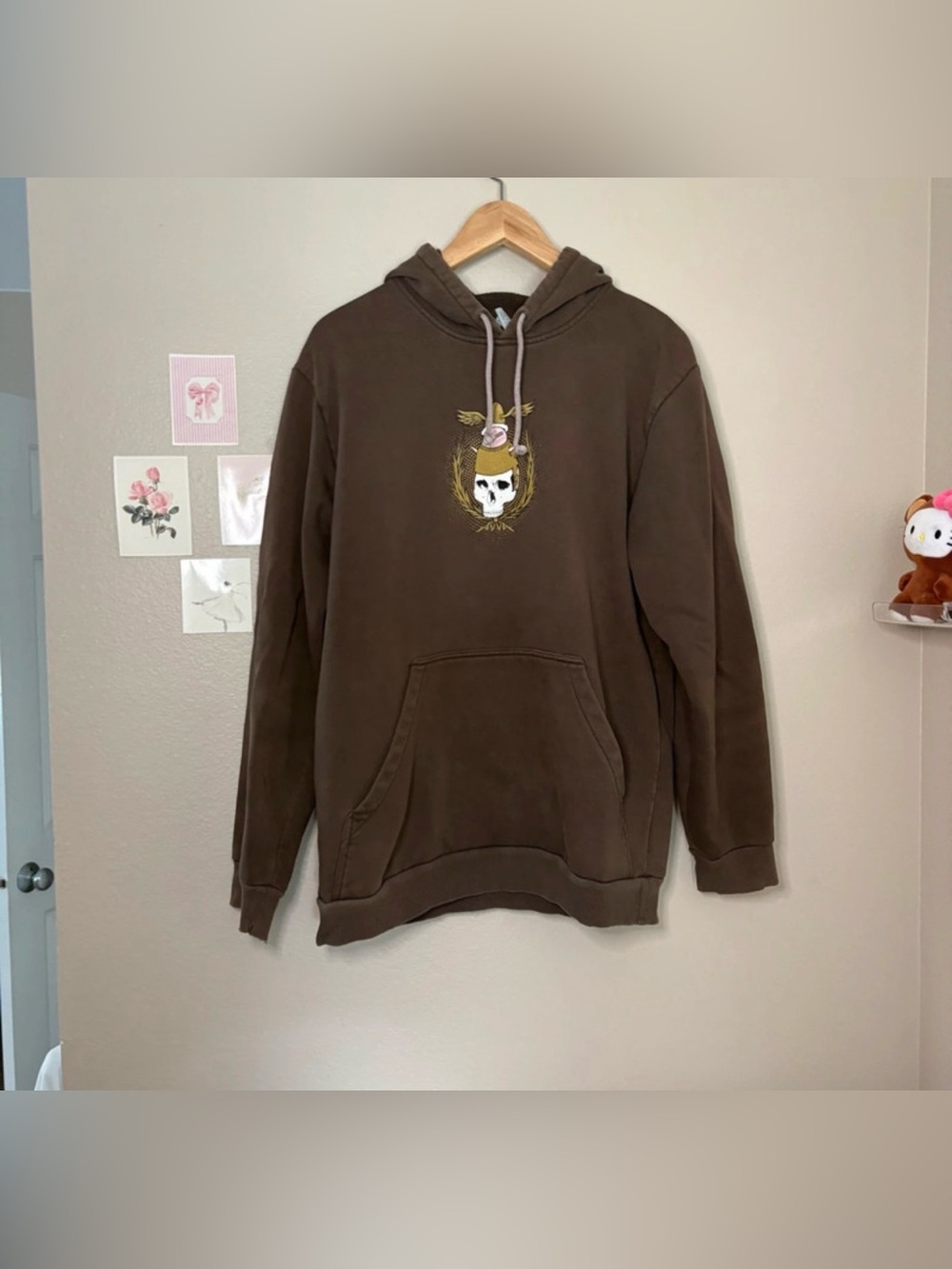 Nike brown earthy tone hoodie rare deadstock athletic casual Halloween skull pin